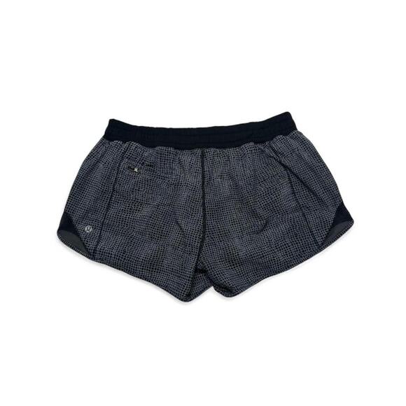 Lululemon Patterned Hotty Hot Low Rise Black Shorts Womens Size 8 Outdoors Run - Picture 2 of 5